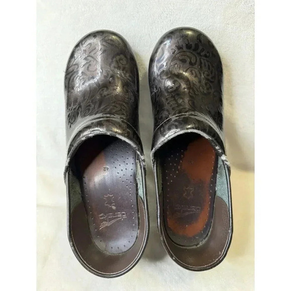 DANSKO Brown Floral Tooled Leather Clogs Shoes Womens US Size 9 EU 42 - Picture 3 of 8